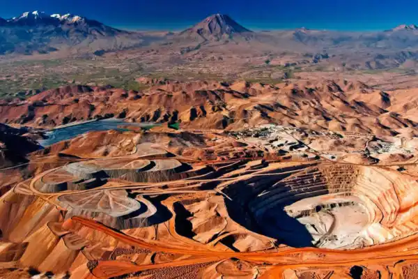 que cracteriza a las minas en arequipa