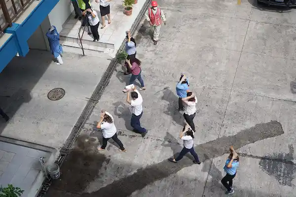 que hacer antes durante y despues de un sismo en tu area laboral