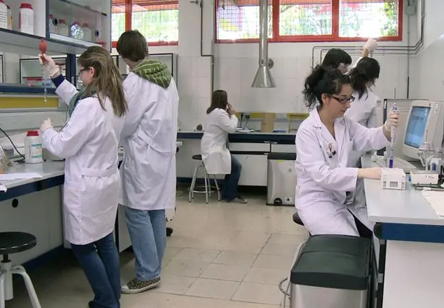 principales riesgos que existen en un laboratorio
