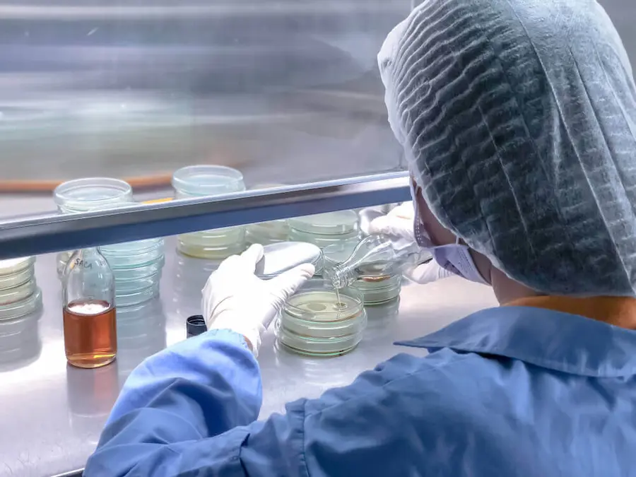 tipos de normas de seguridad en el laboratorio