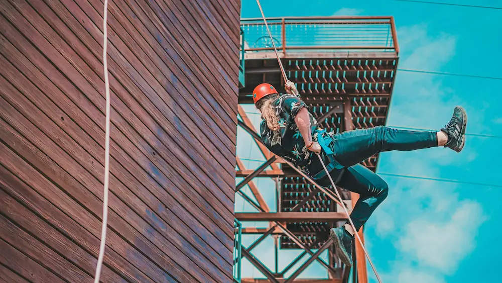 EPP para trabajos en altura equipos indispensables para prevenir caídas